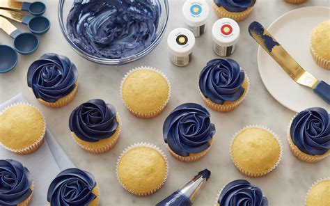 navy blue buttercream coloring.